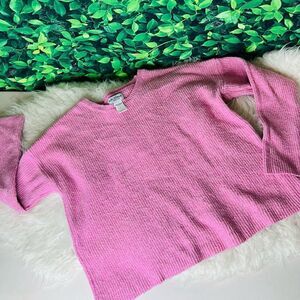 Cute / Trendy long sleeve cozy warm , casual pink rose sweater L. Arizon…